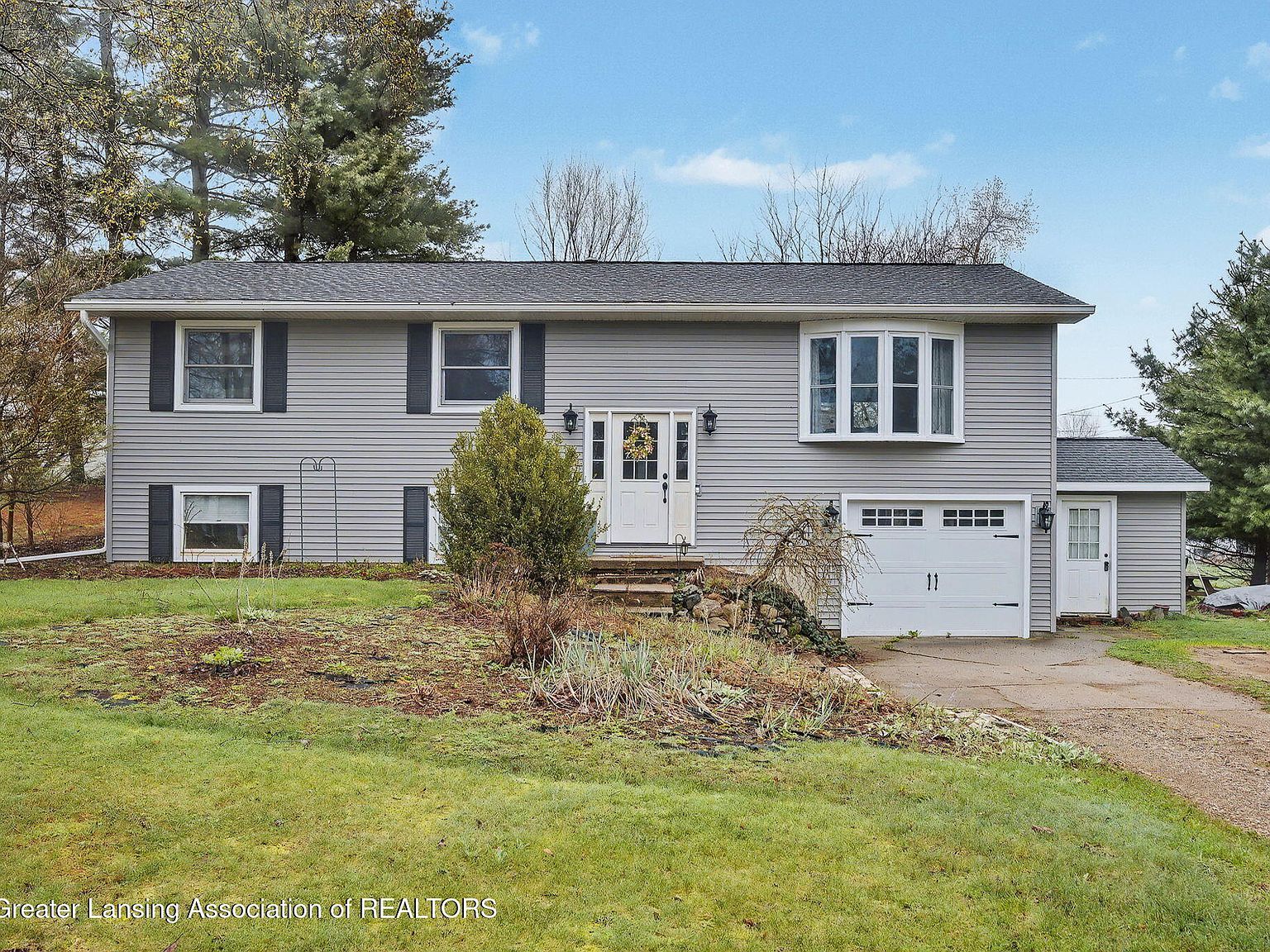 7880 Circle Dr Laingsburg, MI 48848  | Single Family