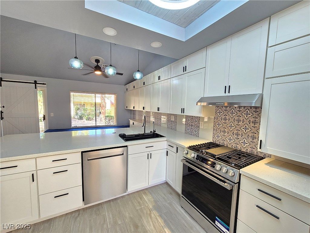 9536 Eagle Valley Dr Las Vegas, NV 89134 - Thumbnail 2