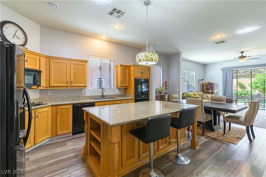 1004 Viale Placenza Pl Henderson, NV 89011 - Thumbnail 2