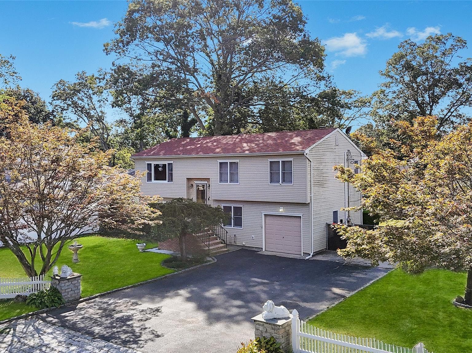 194 Cranford Blvd Mastic, NY 11950 - Thumbnail 2