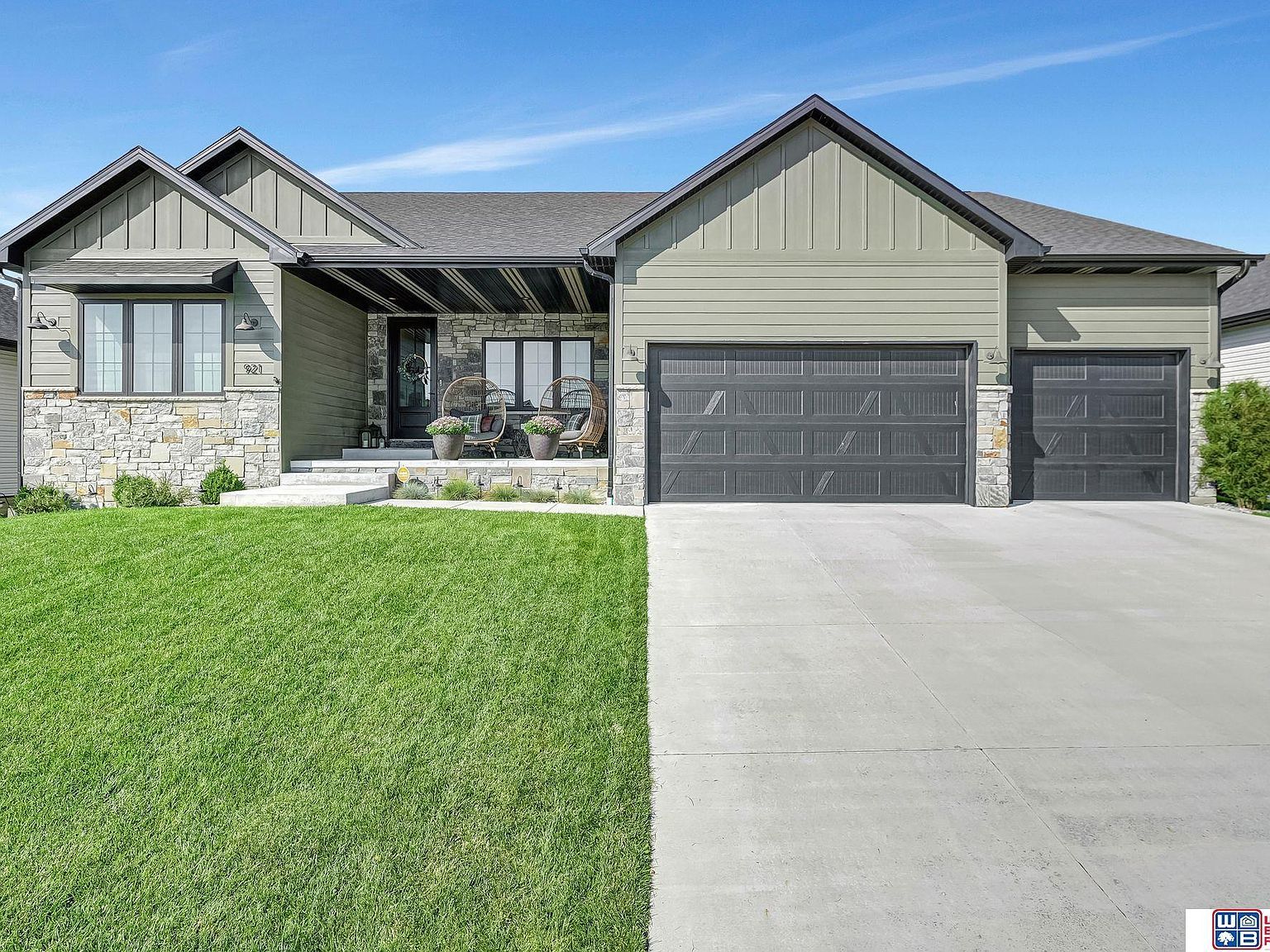 921 N 107th St Lincoln, NE 68527 - Thumbnail 2