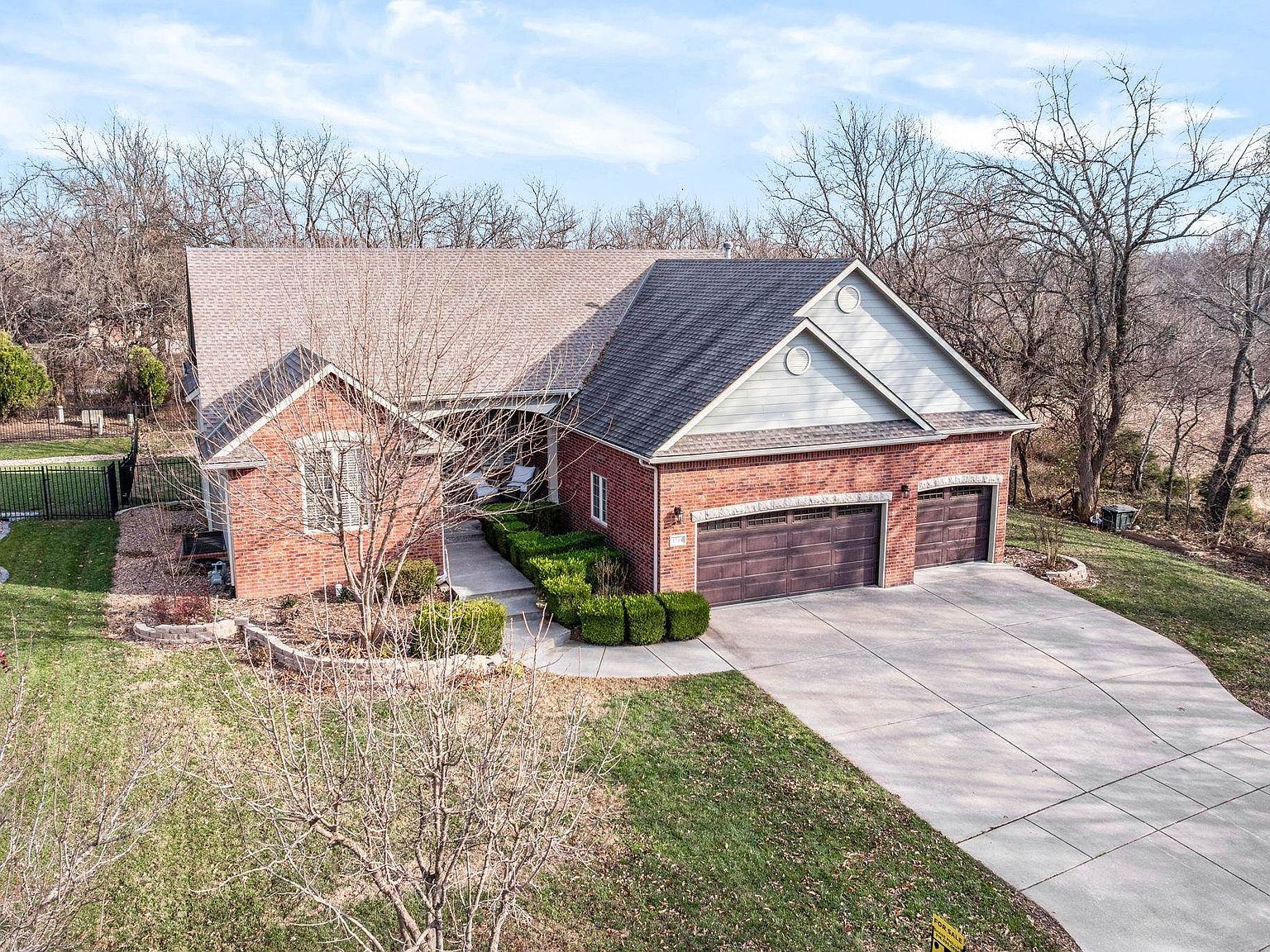 1748 S Cascade Point Andover, KS 67002 - Thumbnail 2