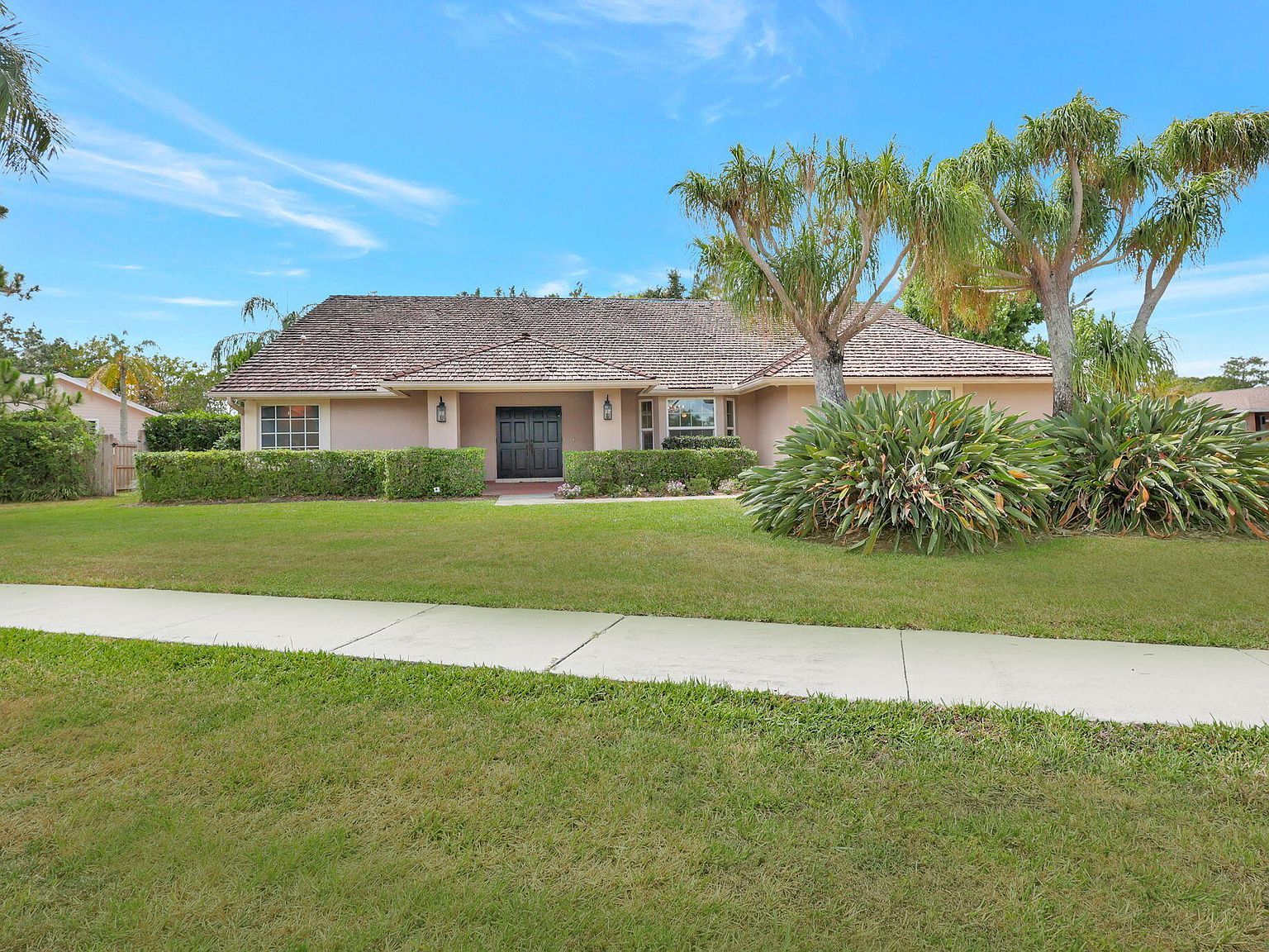 1819 Staimford Cir Wellington, FL 33414 - Thumbnail 2