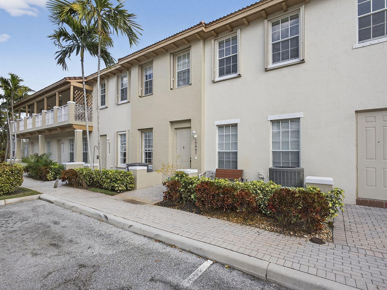 2520 NW 4th St Boynton Beach, FL 33426 - Thumbnail 2