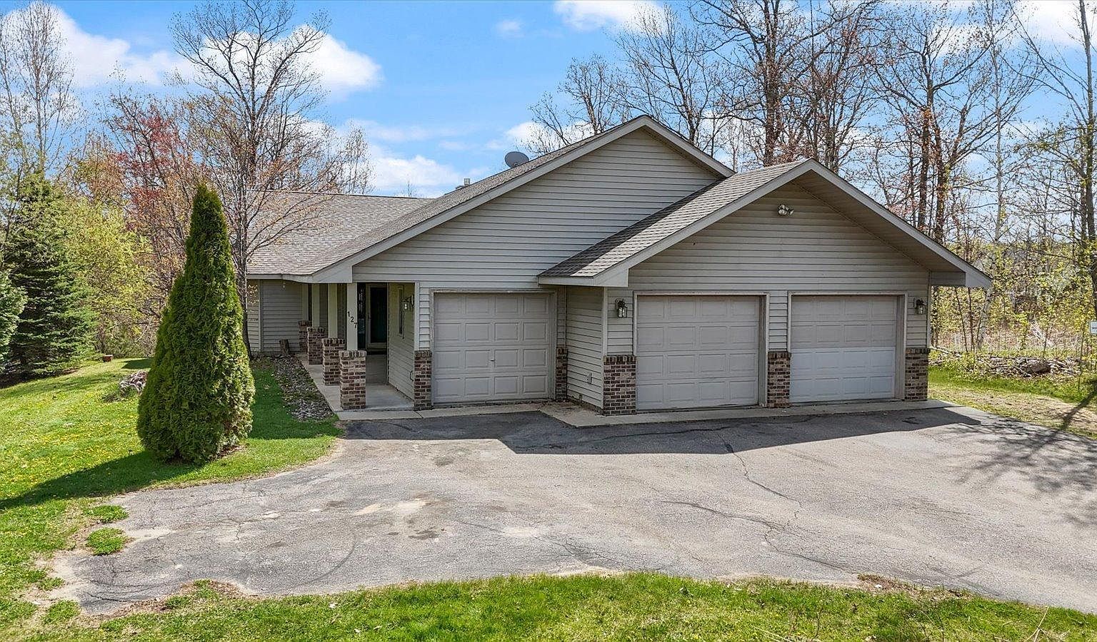 127 Eagle Dr Coleraine, MN 55722, 55722