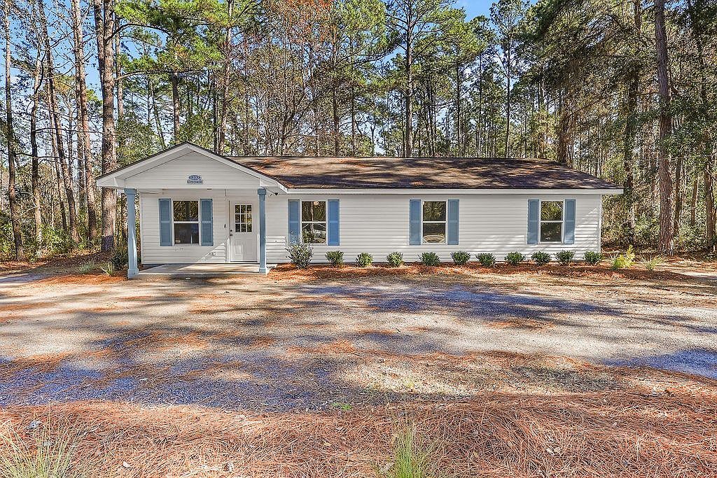 1202 Market St Darien, GA 31305 - Thumbnail 2