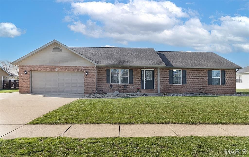 10004 Holy Cross Ln Breese, IL 62230  | Single Family