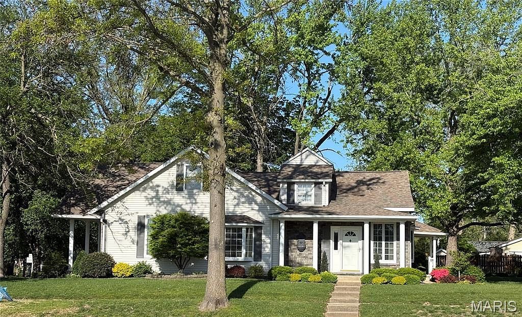 1311 Franklin St Carlyle, IL 62231  | Single Family