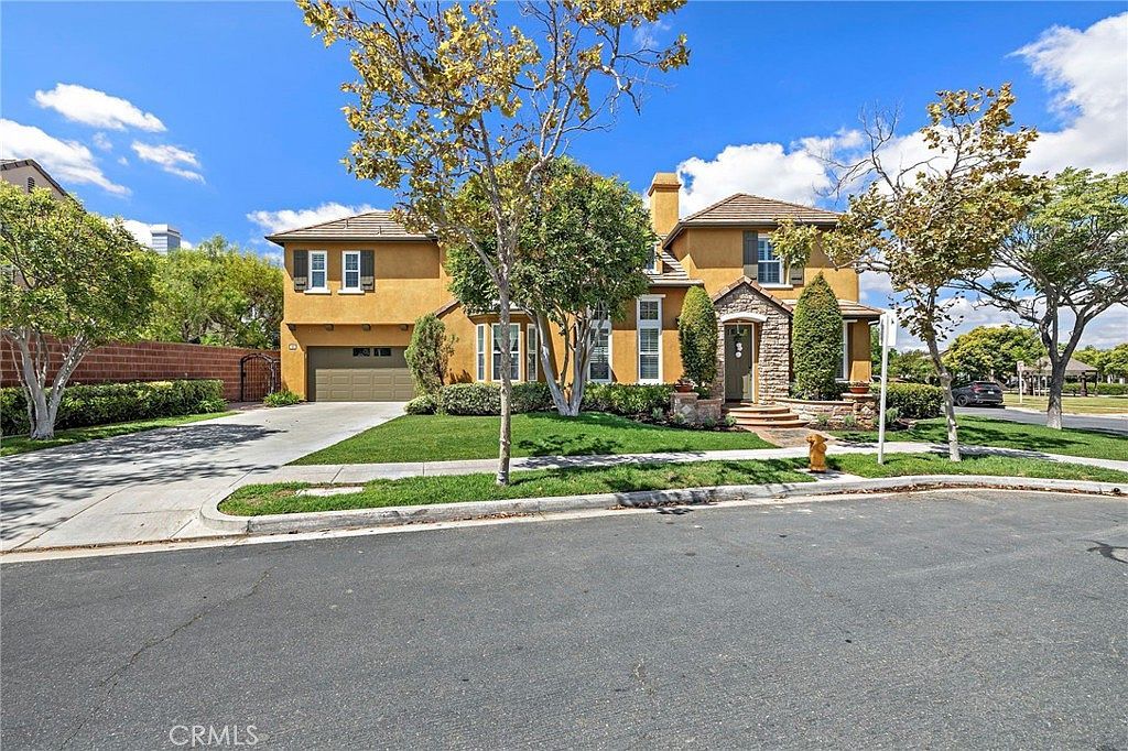 63 Tuberose St Mission Viejo, CA 92694 - Thumbnail 2