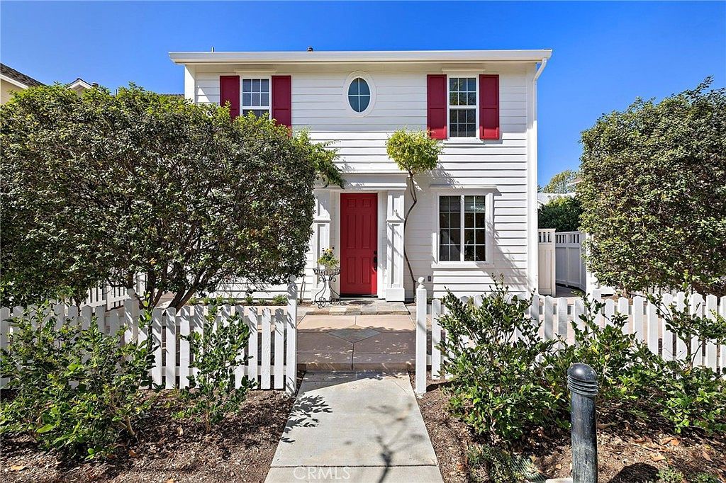 8 Earthen Ct Mission Viejo, CA 92694  | Single Family