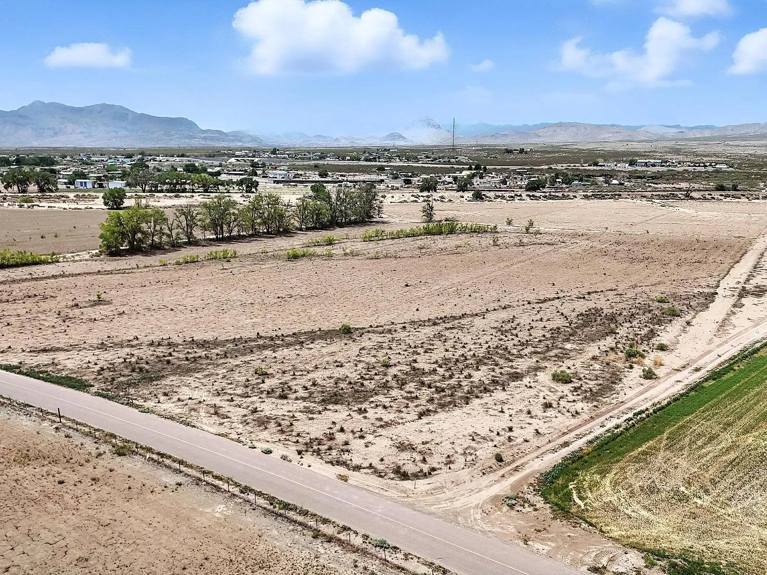 Many Trcts Olive Ln Lemitar, NM 87823 | Land/Lot