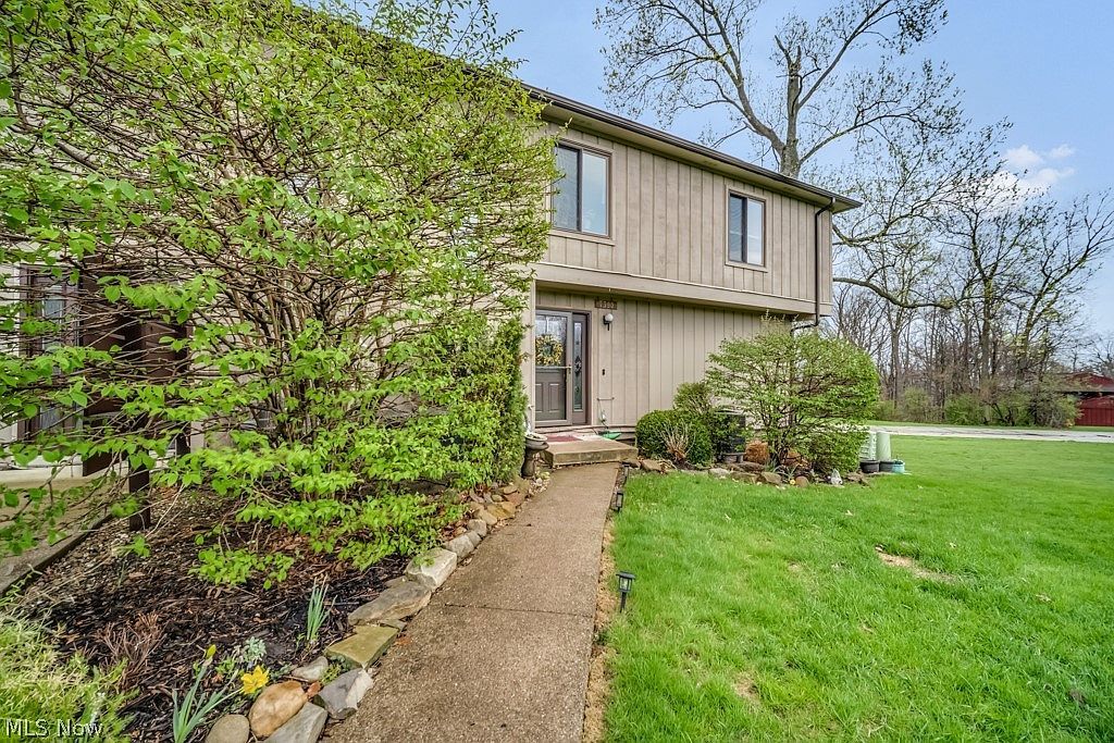 7390 Creekwood Dr #10D North Royalton, OH 44133  | Condominium