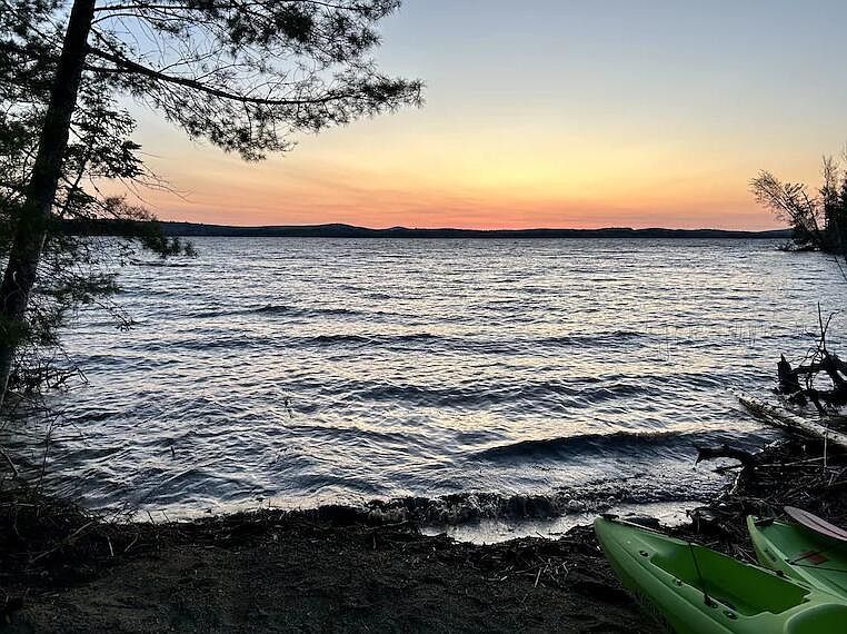 90 Blue Jay Ln Waltham, ME 04605  | Single Family