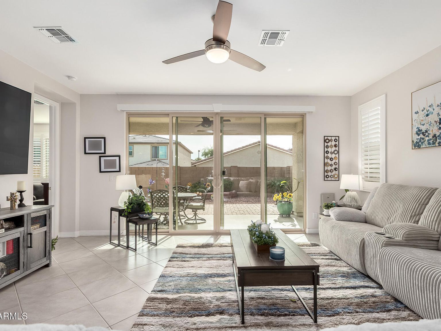 18349 W Skyline Ct Surprise, AZ 85374 - Thumbnail 2