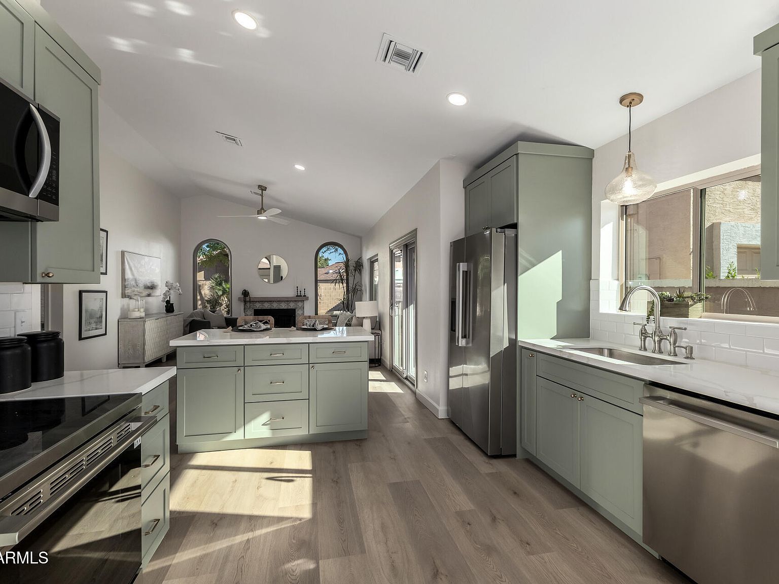 918 W Barbados Dr Gilbert, AZ 85233  | Single Family