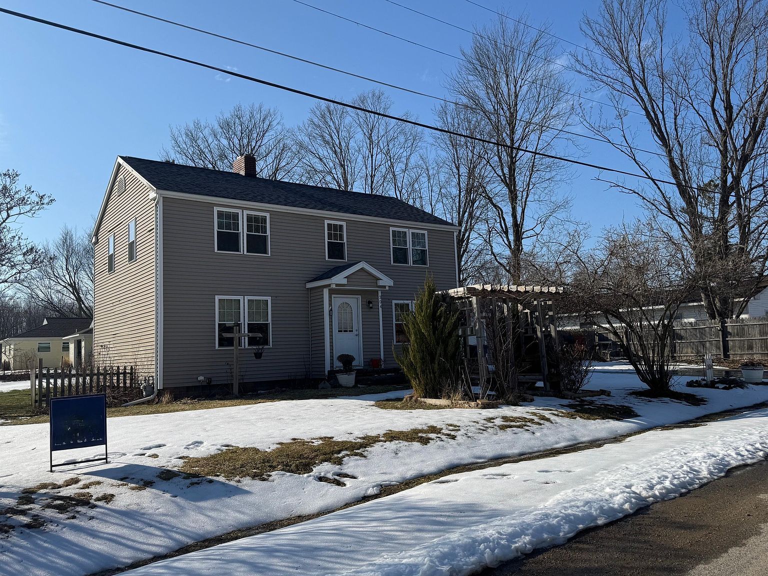 304 Oliver Dr Houghton Lake, MI 48629  | Single Family