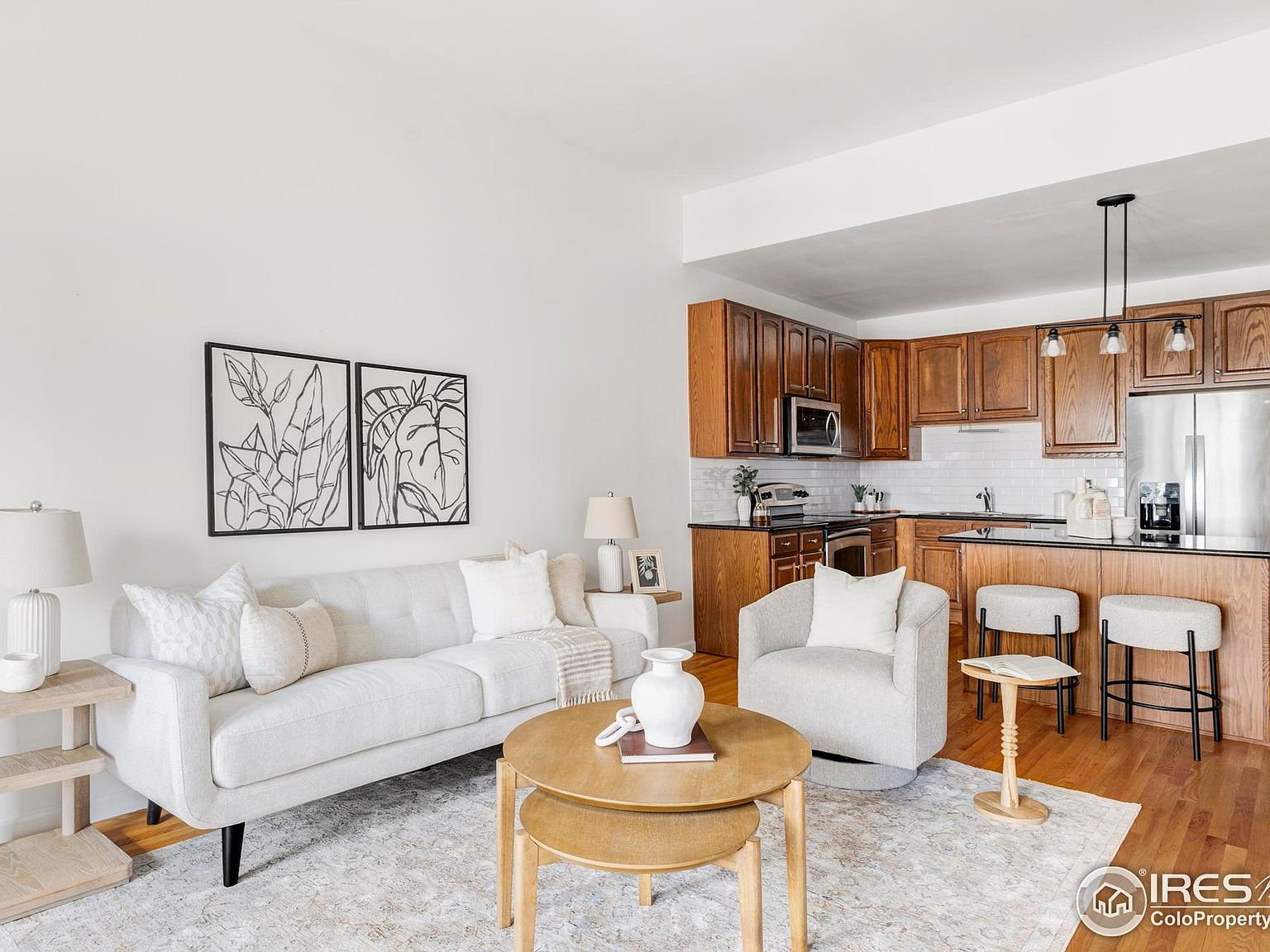 1950 N Logan St APT 1013 Denver, CO 80203 - Thumbnail 2