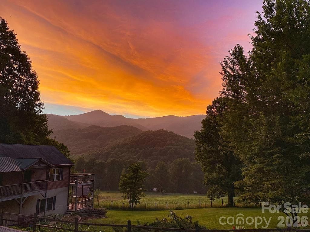 262 Sams Trl Waynesville, NC 28786 - Thumbnail 2