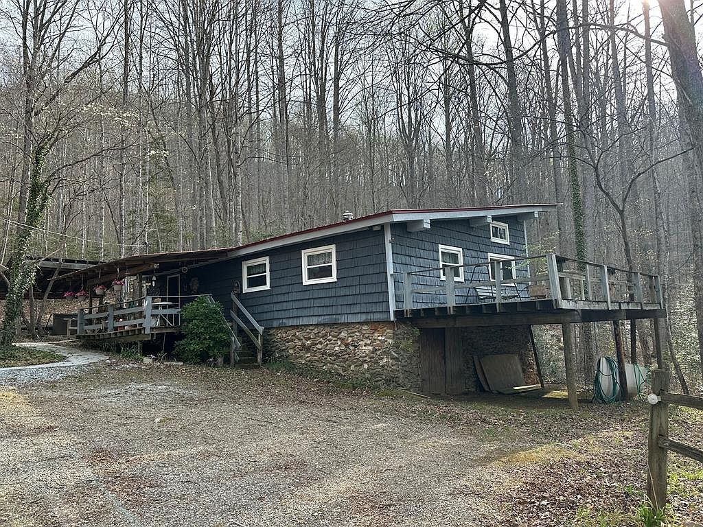 440 Holly Falls Ln Sylva, NC 28779  | Single Family