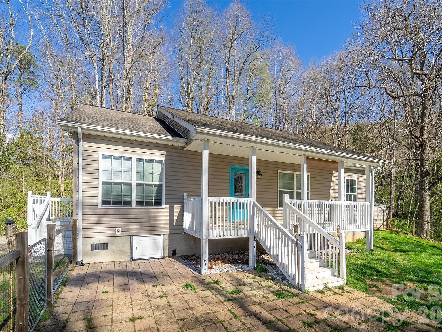138 Elm St Sylva, NC 28779  | Single Family