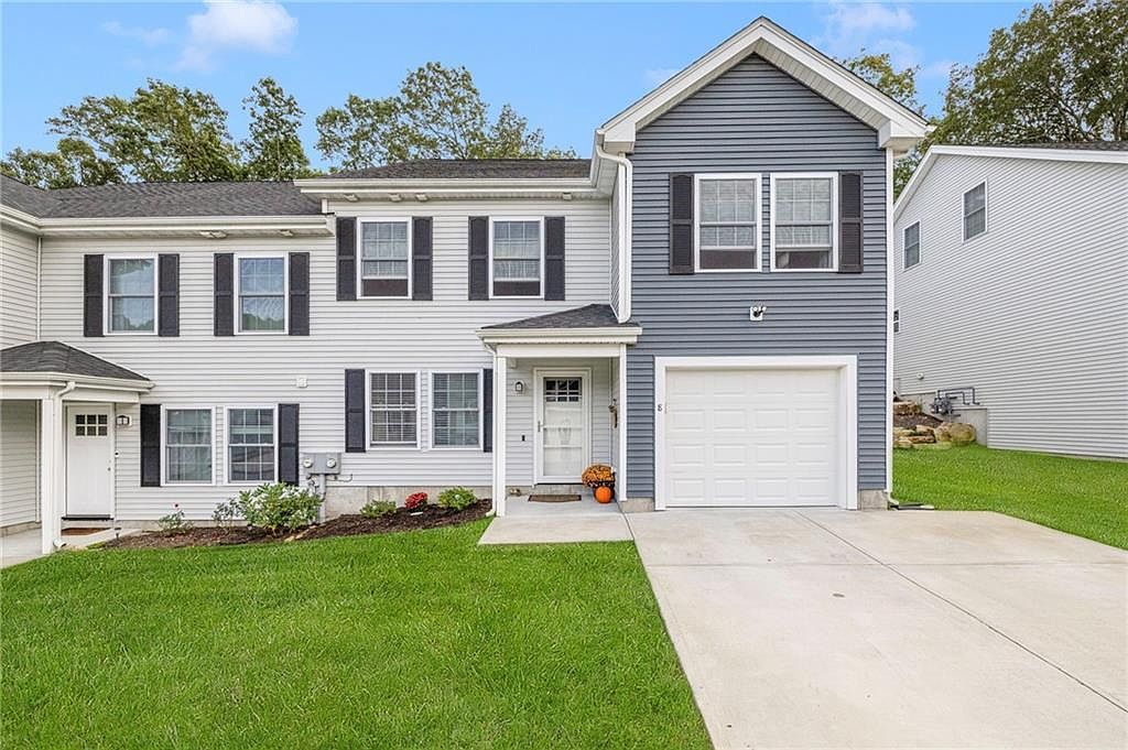 8 Lily Ln #8 West Warwick, RI 02893 - Thumbnail 2