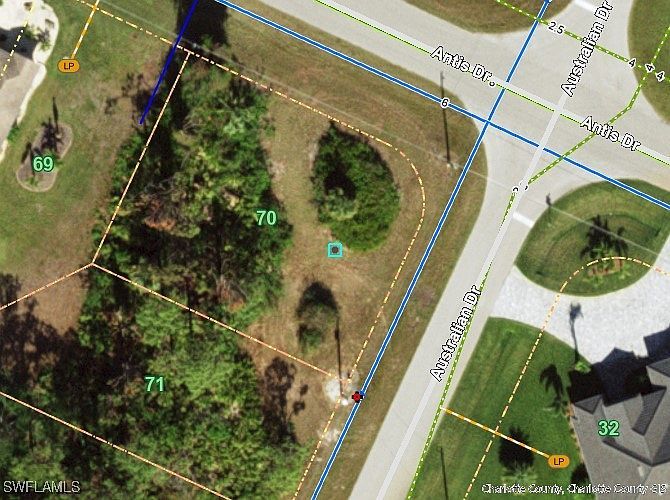 255 Australian Dr Rotonda West, FL 33947 - Thumbnail 2