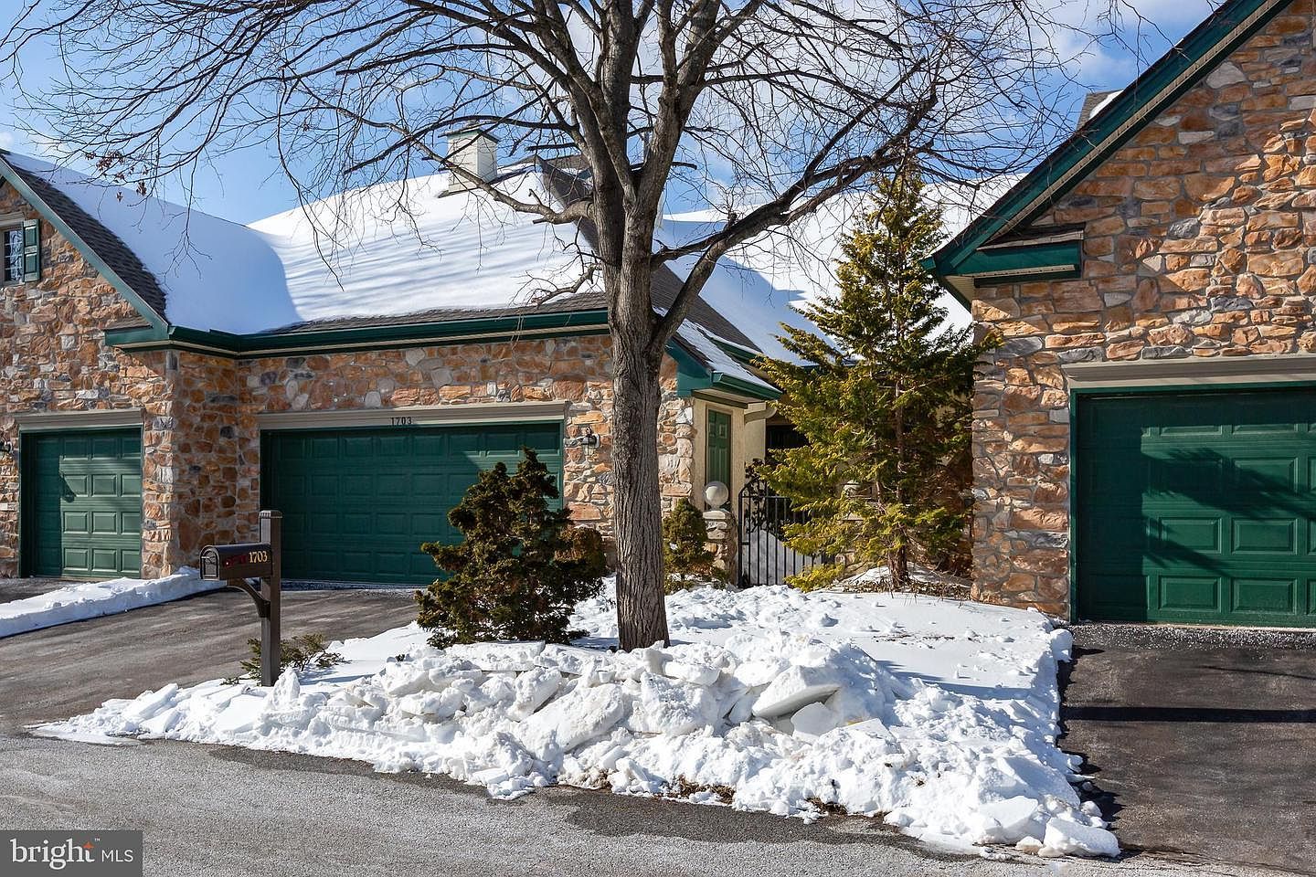 1703 Yardley Dr West Chester, PA 19380 - Thumbnail 2