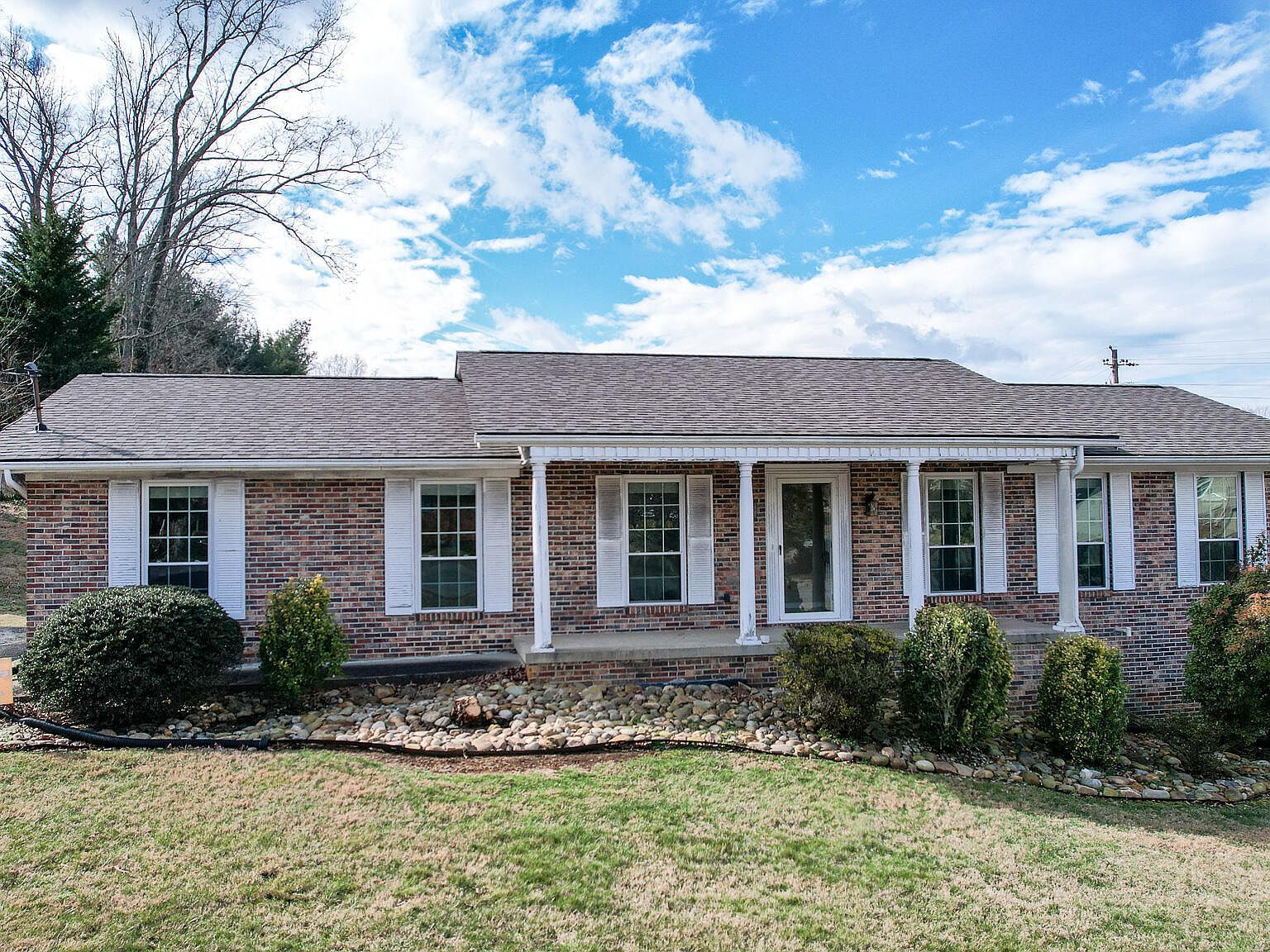 1400 Brentwood Dr Greeneville, TN 37743 - Thumbnail 2