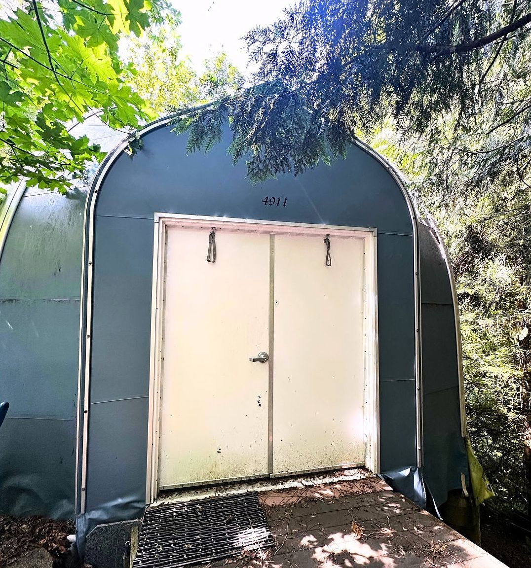 4911 SW Garden Home Rd Portland, OR 97219 - Thumbnail 2