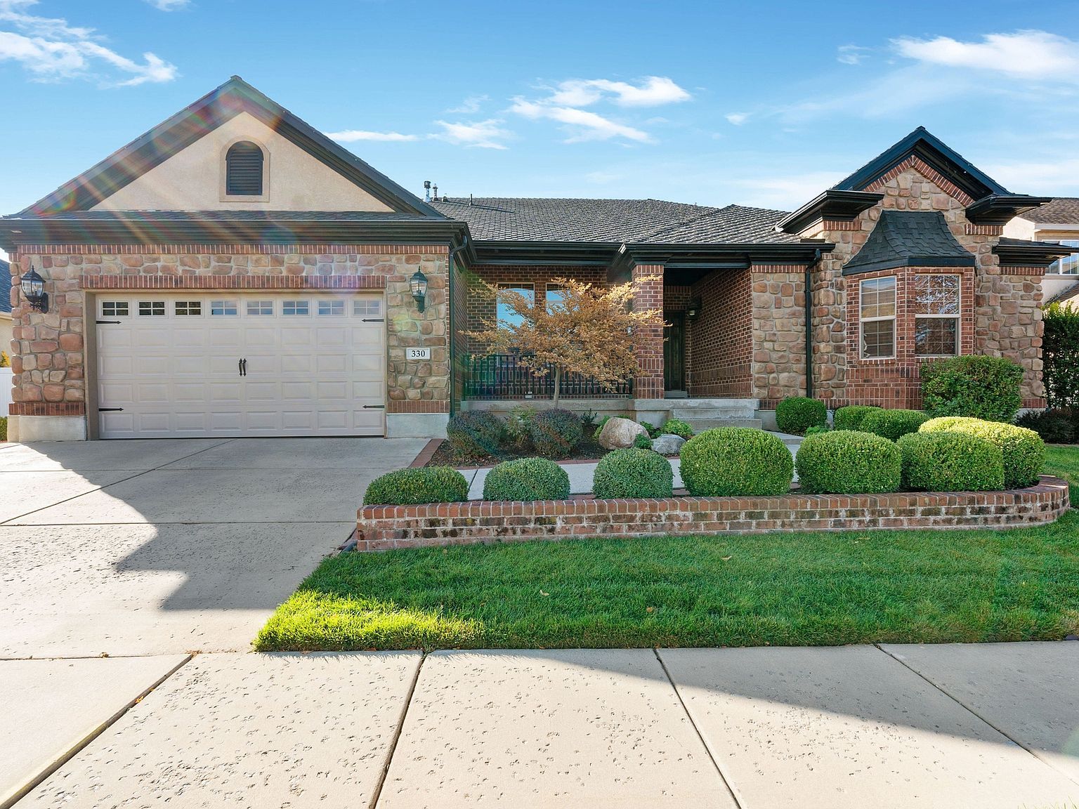 330 W Paradiso Ln Centerville, UT 84014 - Thumbnail 2