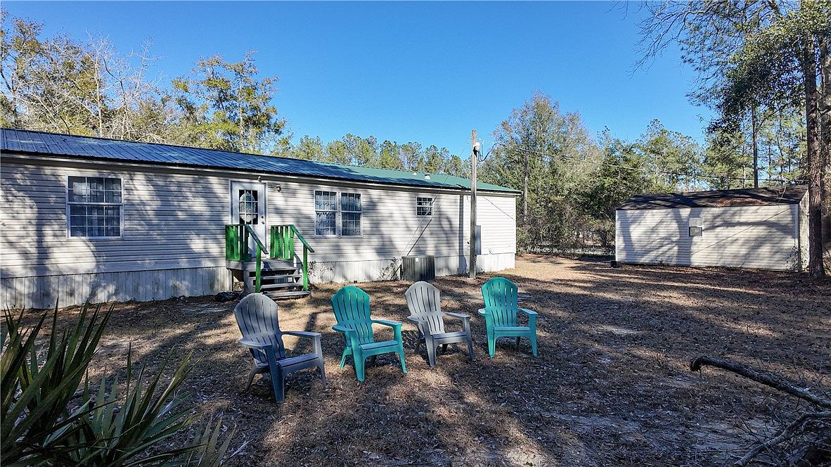 255 Drury Ln Hortense, GA 31543 - Thumbnail 2