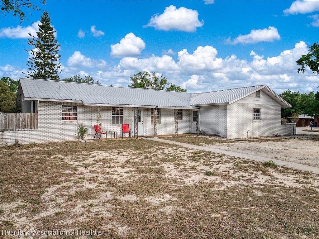 11 S Lantana Ave Avon Park, FL 33825 - Thumbnail 2