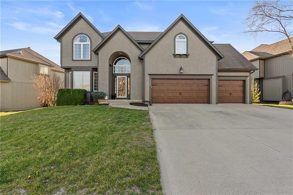 5929 NE Hidden Valley Dr Lees Summit, MO 64064 - Thumbnail 2