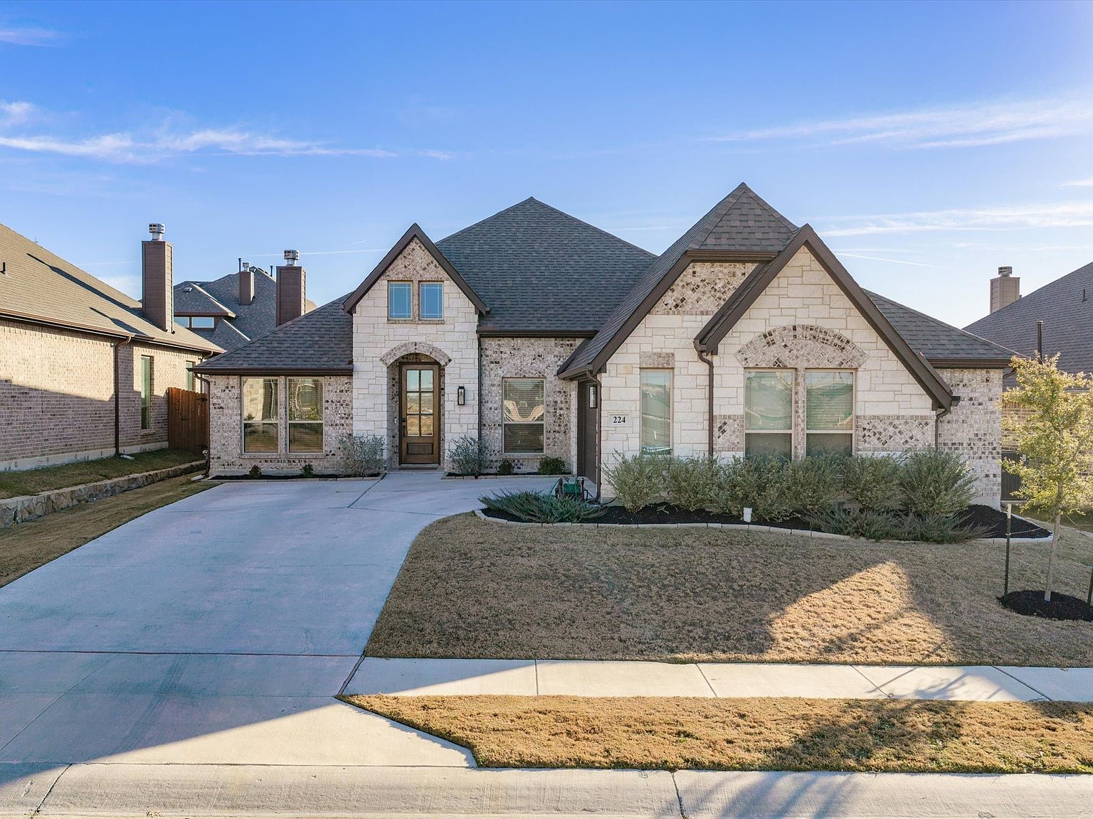 224 Comanche Trl Alvarado, TX 76009 - Thumbnail 2