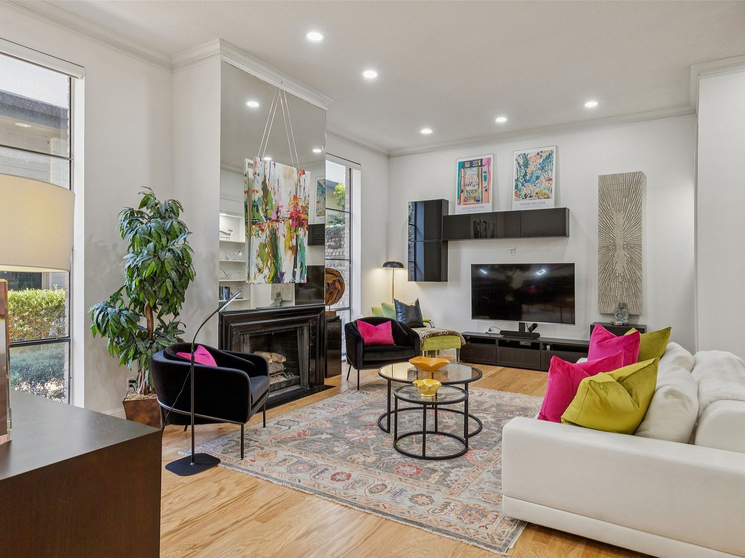 3727 Gilbert Ave APT A Dallas, TX 75219 - Thumbnail 2