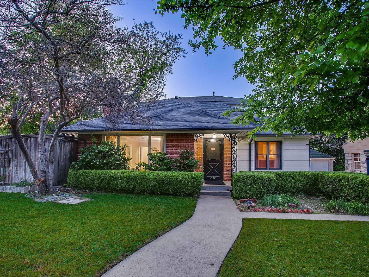 1439 Junior Dr Dallas, TX 75208  | Single Family