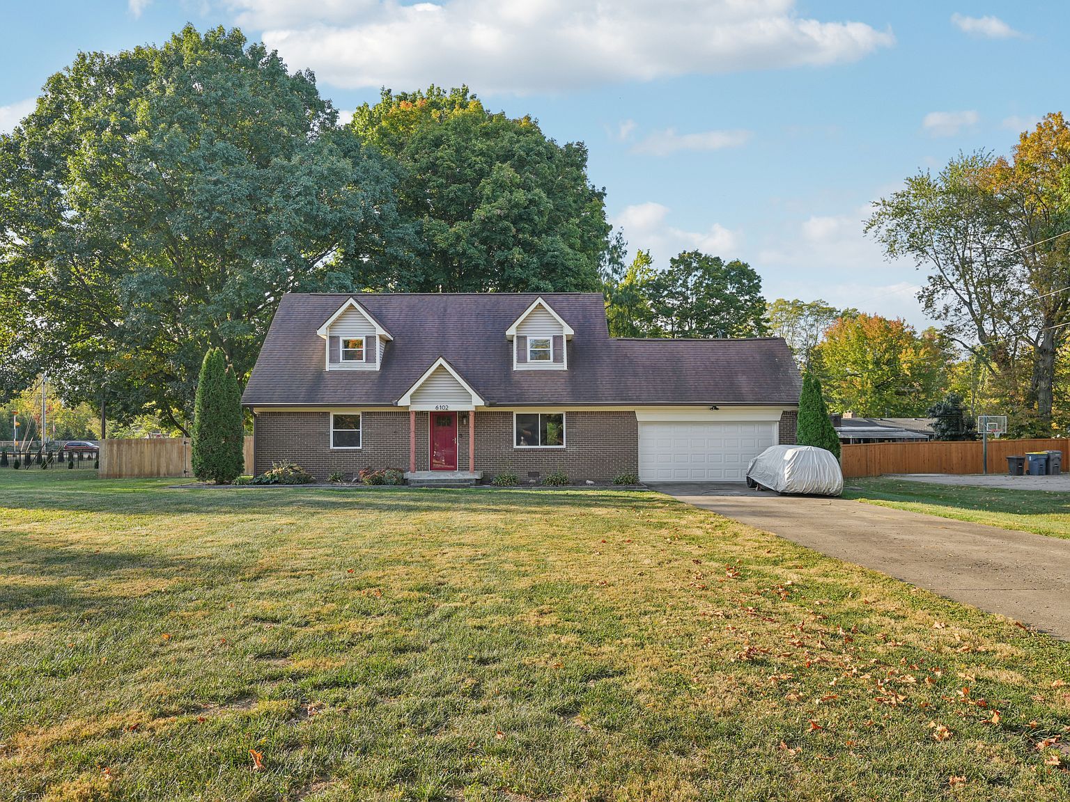 6102 Hazelwood Ave Indianapolis, IN 46228 - Thumbnail 2