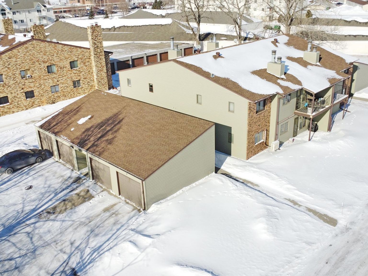 2402 18th St S APT 3 Fargo, ND 58103 - Thumbnail 2