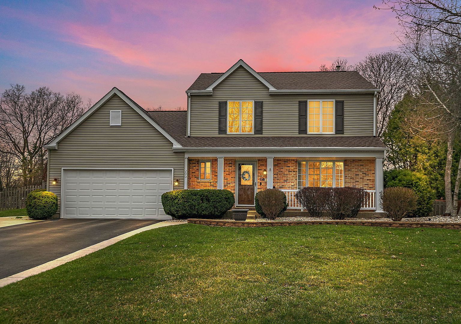 200 Lake Dr S Algonquin, IL 60102  | Single Family