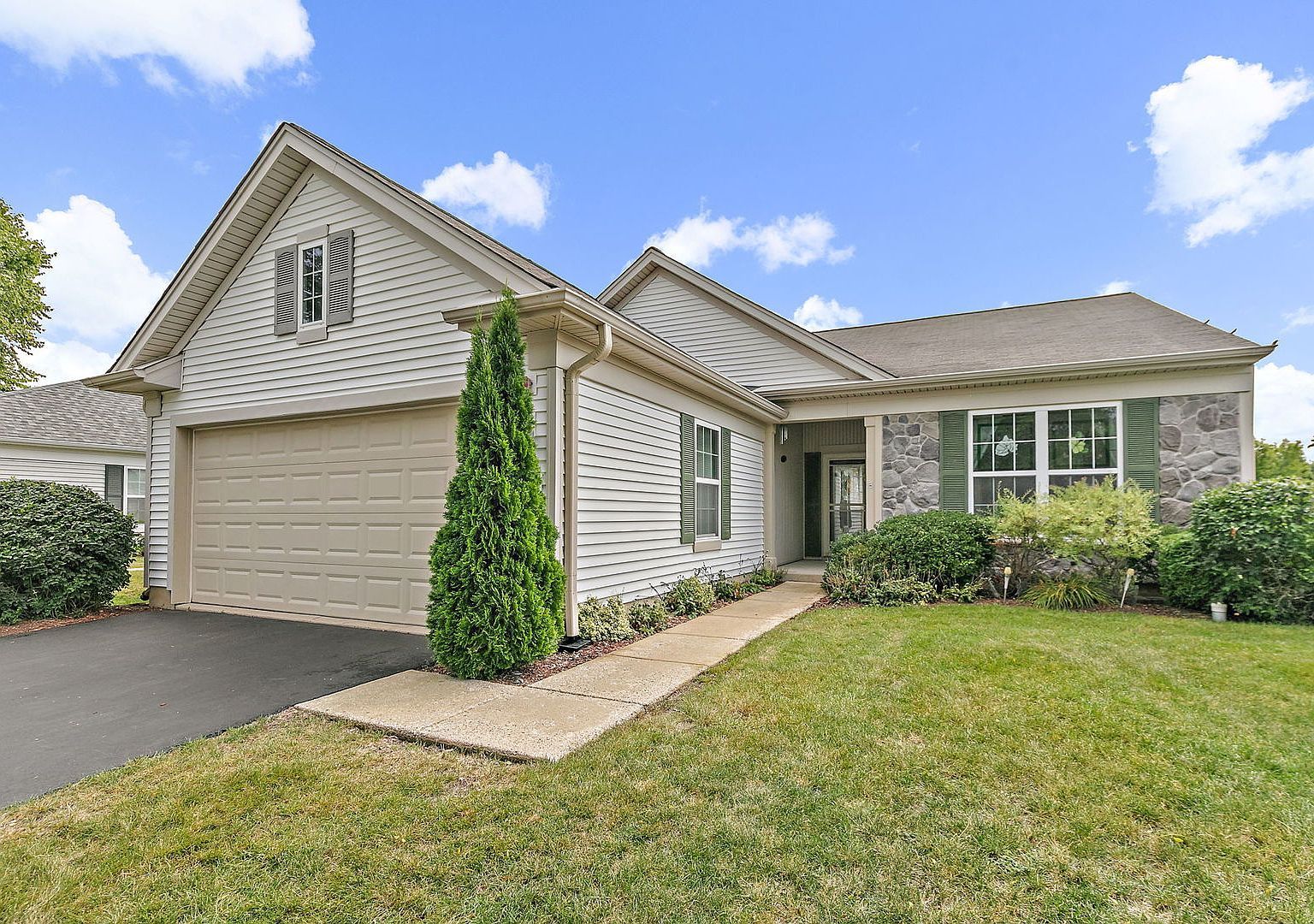 13252 Sierra Glen Rd Huntley, IL 60142 | Single Family