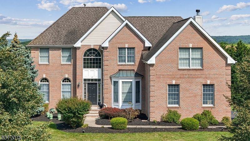 17 Patrick Henry Pl Ringoes, NJ 08551 - Thumbnail 2