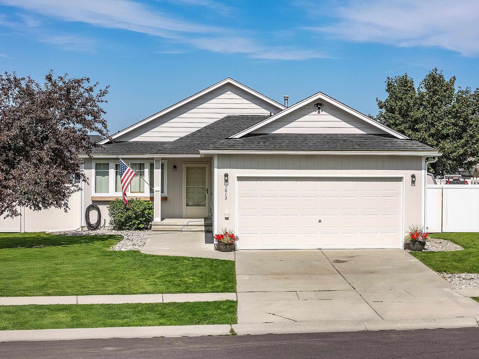 1613 E 2nd St Deer Park, WA 99006, 99006