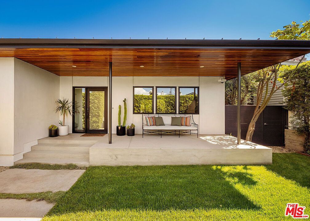 870 Rose Ave Venice, CA 90291, 90291