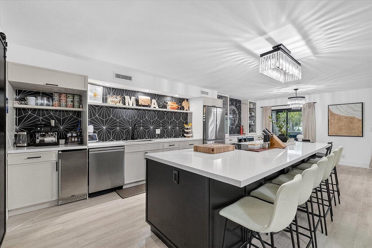 9729 N New River Canal Rd APT 628 Plantation, FL 33324 - Thumbnail 2