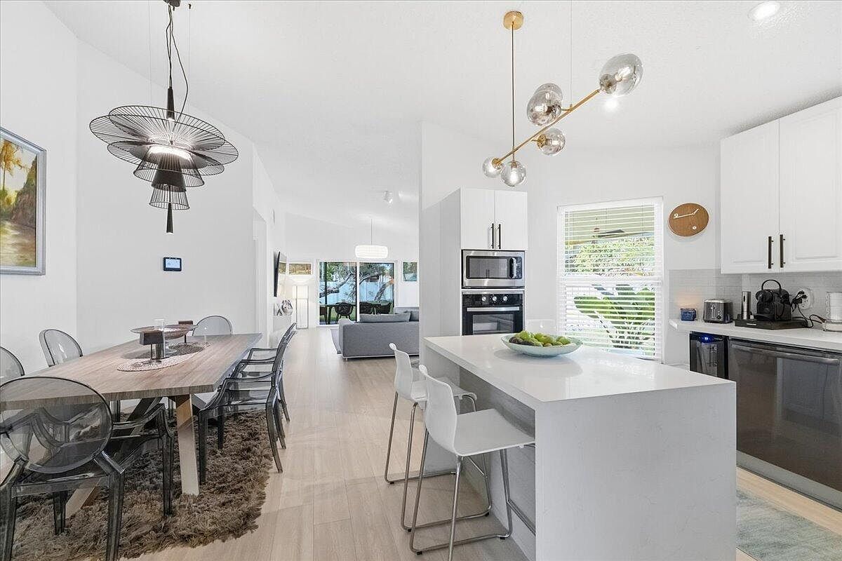 901 SW 111th Way Davie, FL 33324 - Thumbnail 2