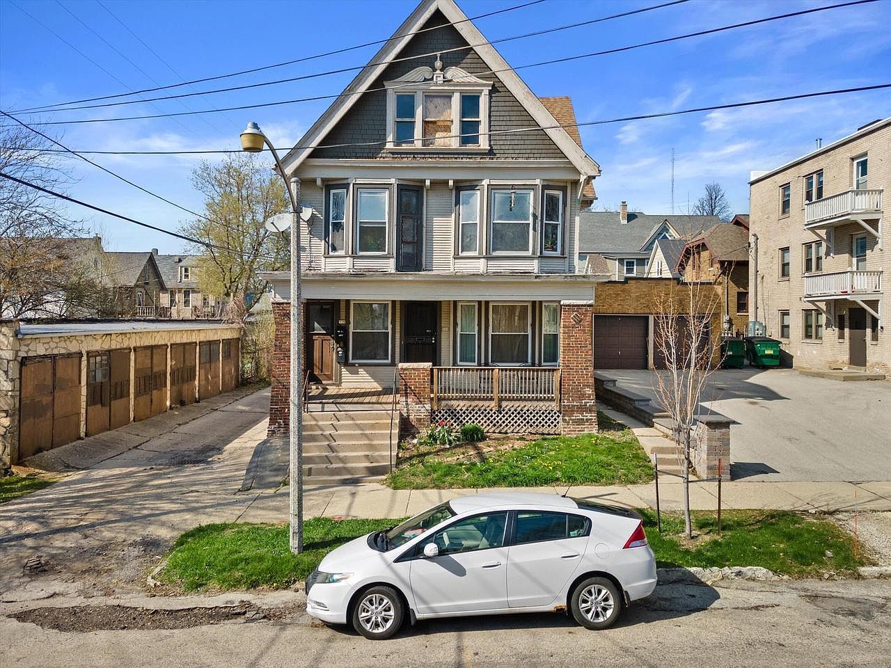 518 E Lloyd St #520 Milwaukee, WI 53212  | Multi Family