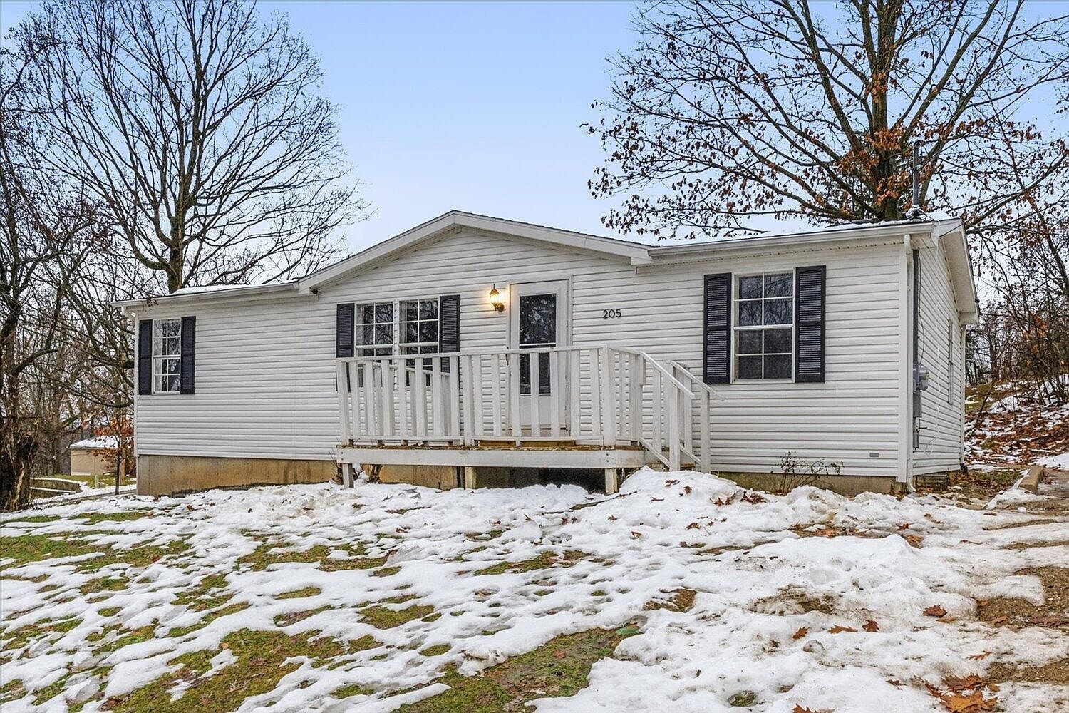 205 Monroe St Augusta, MI 49012 - Thumbnail 2