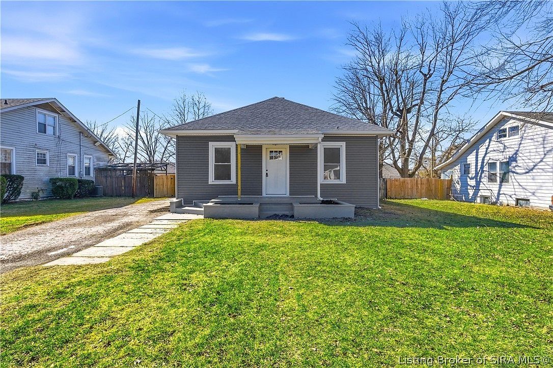 604 Lincoln Blvd Sellersburg, IN 47172 - Thumbnail 2