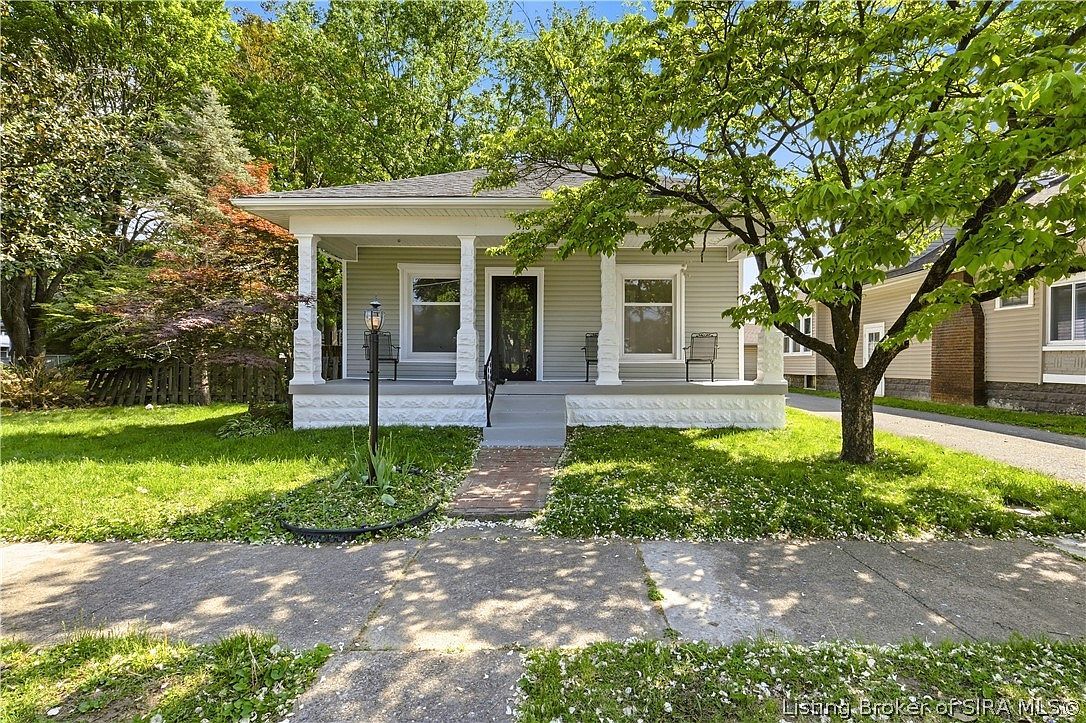 316 W Harrison Ave Clarksville, IN 47129, 47129