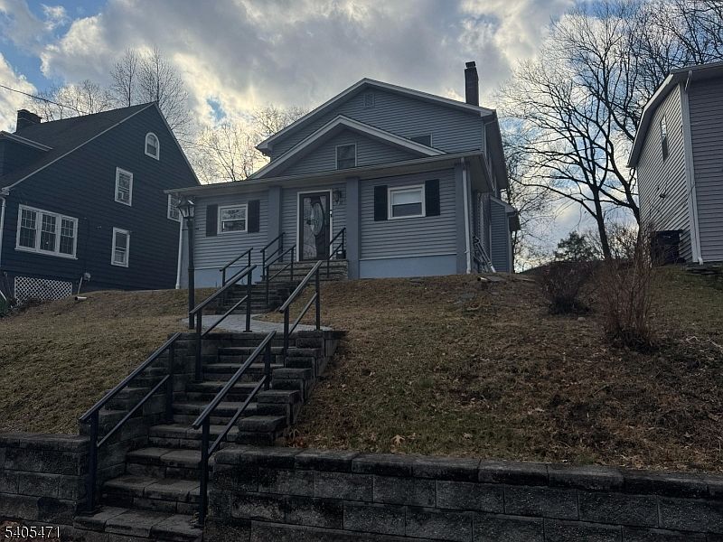 835 Dixie Ln Plainfield, NJ 07062 - Thumbnail 2